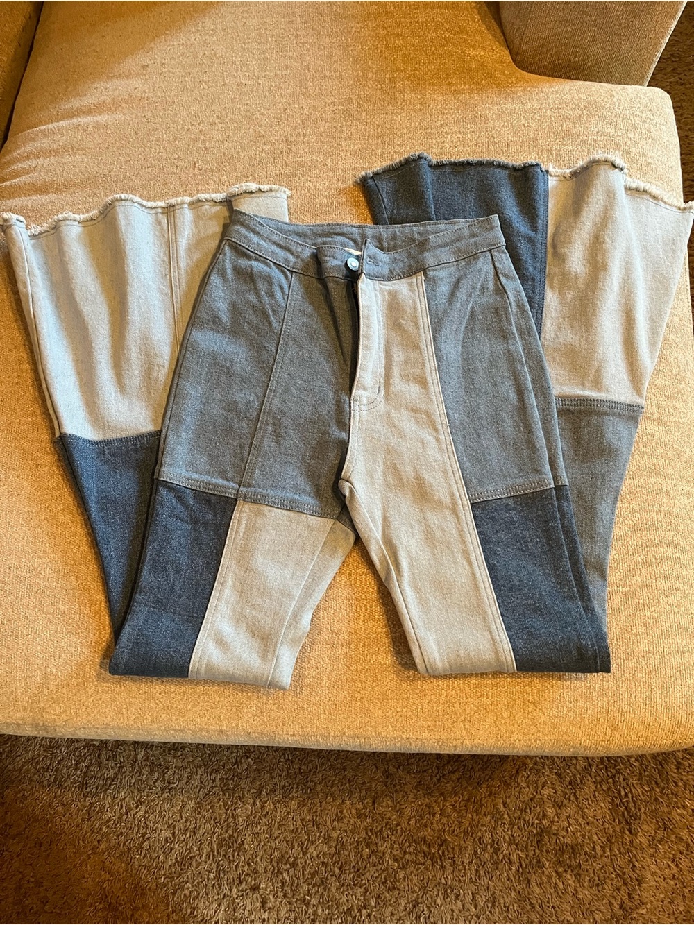 Peach Love California Two-Tone Patchwork Bootcut Jeans - Dark Gray & Light Gray